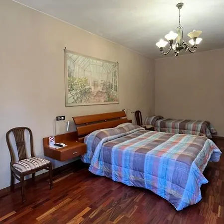 Il Torchio Di Alchieri Moreno E C Sas Hotel