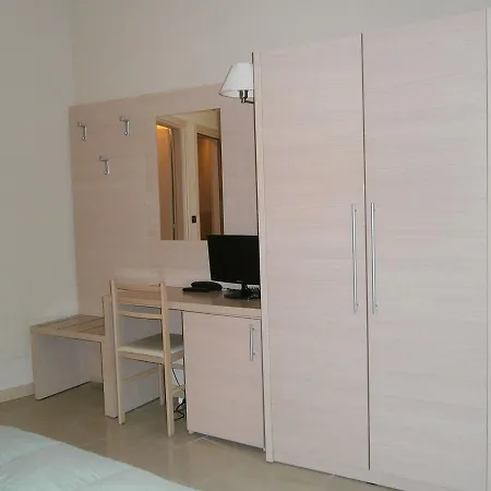 Il Torchio Di Alchieri Moreno E C Sas Hotell